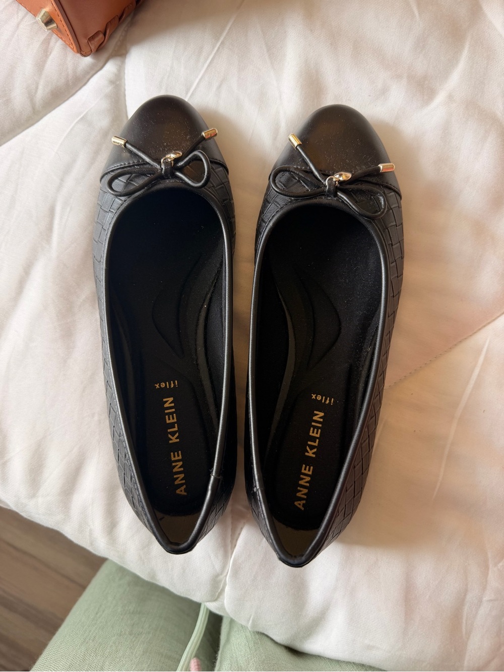 BRAND NEW Anne Klein Black Quilted Bow Ballet Flats